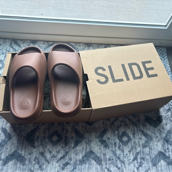 Yeezy Shoes - Authentic Yeezy slides Flax Sz 8-Excellent! with Box!